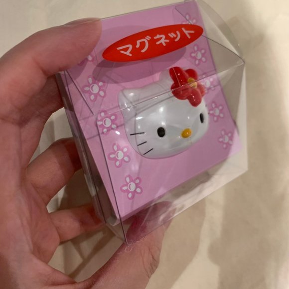 Lot of 2 Hello Kitty 3D Magnets Japan - Picture 5 of 6